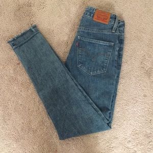 Levi’s 721 High Waisted Jeans